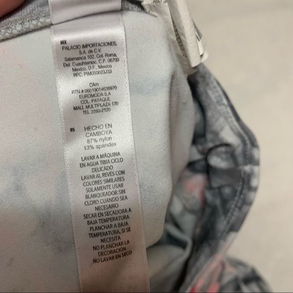 Joe Fresh Capri Abstract Print Work Out Legging M - Picture 6 of 6